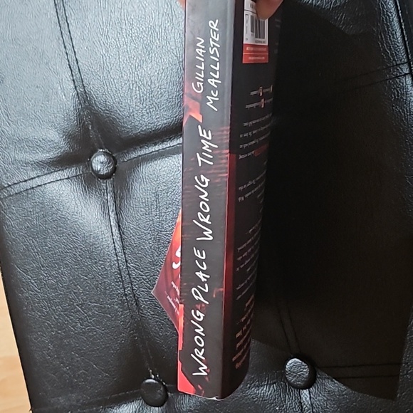 📚 5 For$25 📚 Wrong Place Wrong Time - Picture 3 of 4